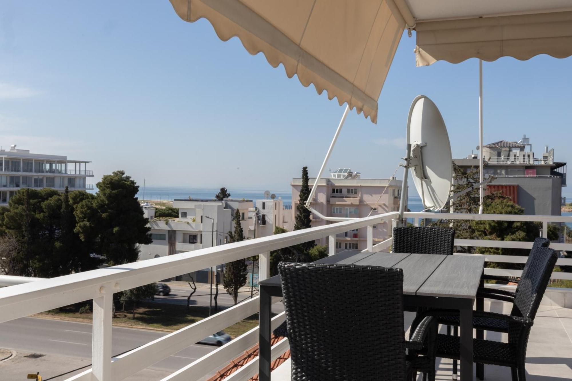 Luxurious 3-Bedroom Seaside Retreat Fully Renovated In 2025 Афіни Екстер'єр фото