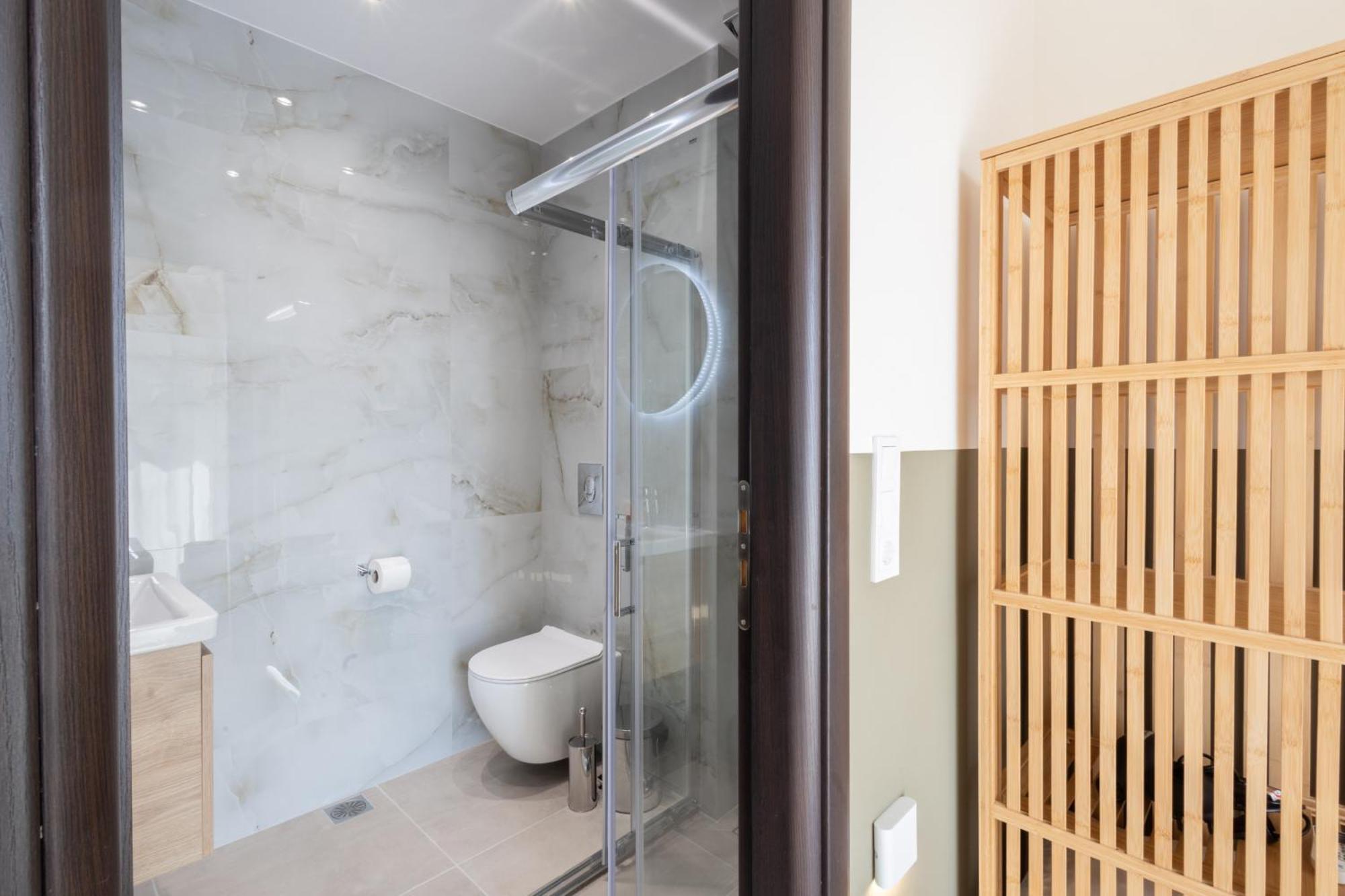 Luxurious 3-Bedroom Seaside Retreat Fully Renovated In 2025 Афіни Екстер'єр фото