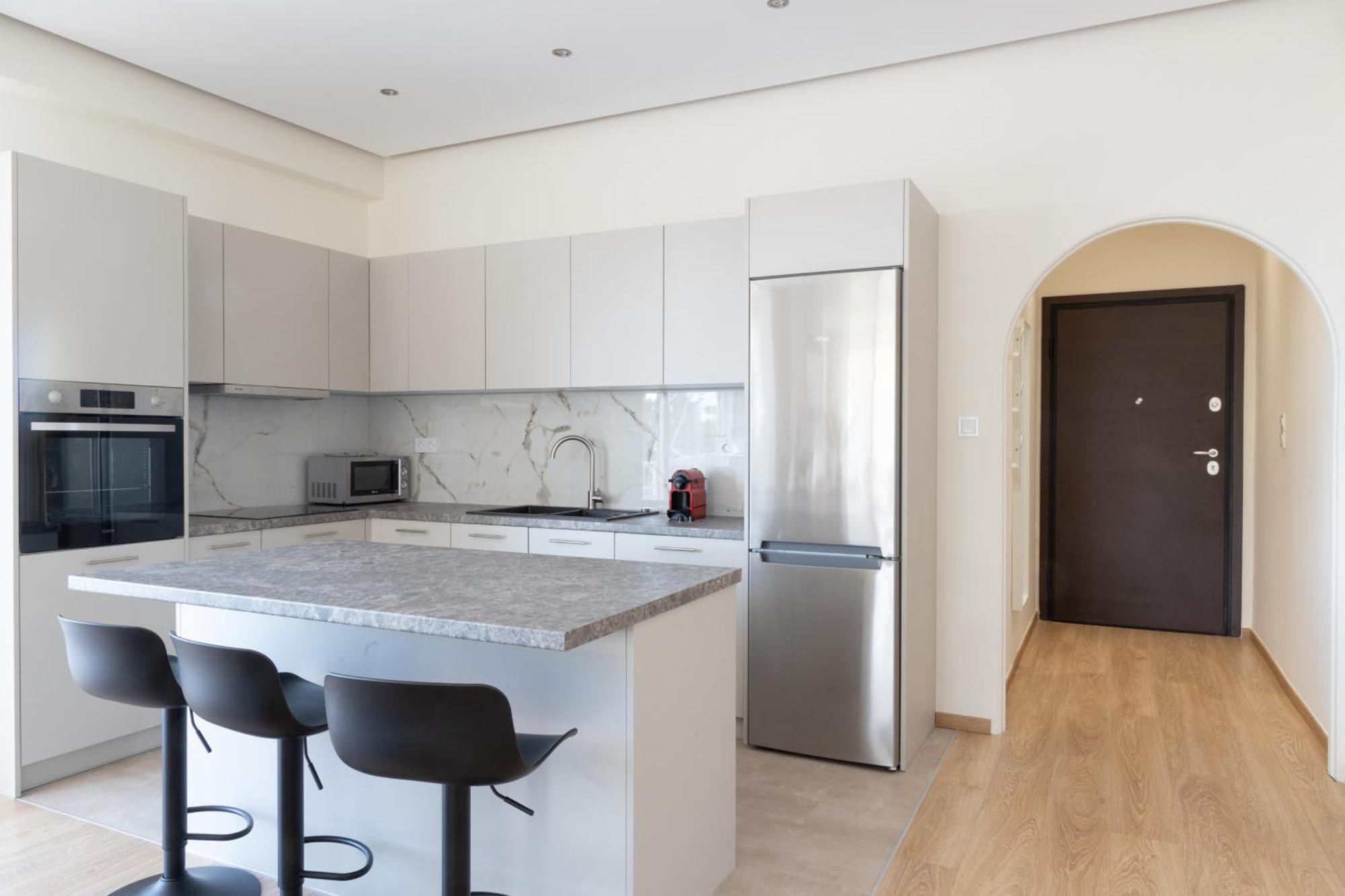 Luxurious 3-Bedroom Seaside Retreat Fully Renovated In 2025 Афіни Екстер'єр фото