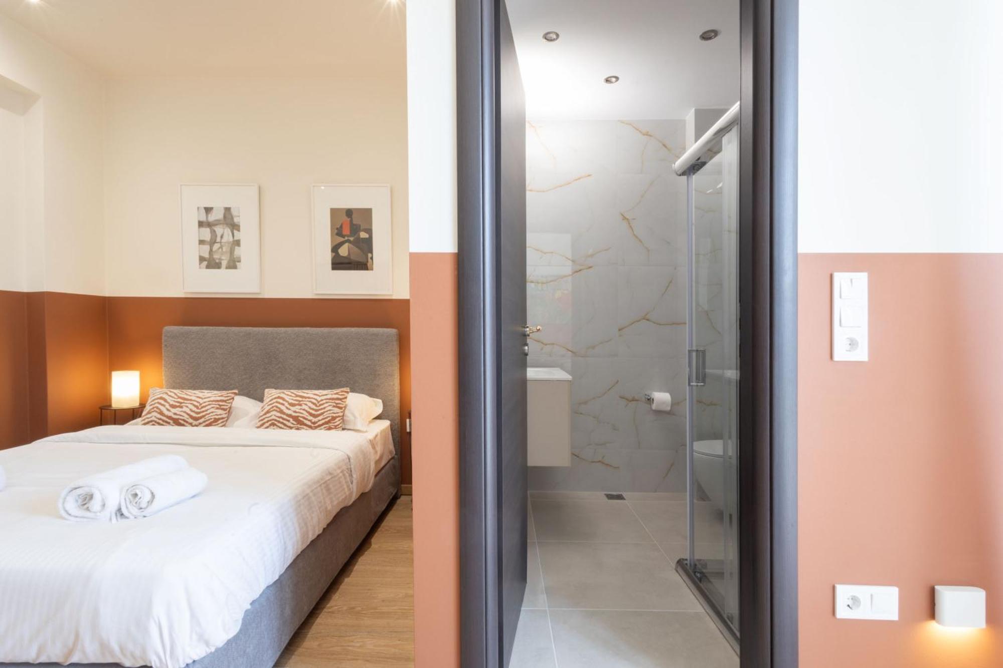 Luxurious 3-Bedroom Seaside Retreat Fully Renovated In 2025 Афіни Екстер'єр фото