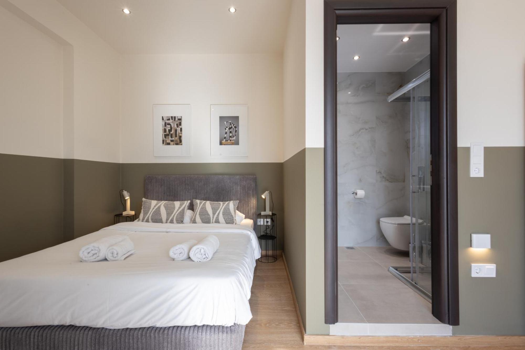 Luxurious 3-Bedroom Seaside Retreat Fully Renovated In 2025 Афіни Екстер'єр фото